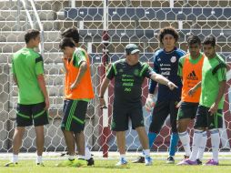 El último entrenamiento mexicano antes del partido se centró en la táctica fija. MEXSPORT  J. Martínez.  /