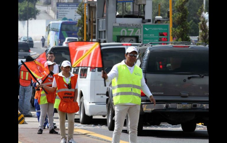 Durante este operativo se llevarán a cabo medidas para agilizar el cruce de vehículos por las plazas de cobro. EL INFORMADOR ARCHIVO /