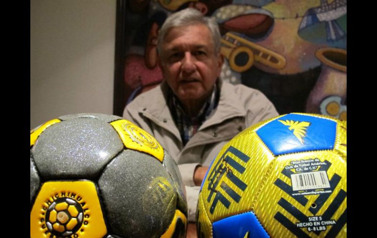 El tabasqueño comparte una imagen de los balones que la gente fabrica en Guerrero. FACEBOOK AMLO ESPECIAL /