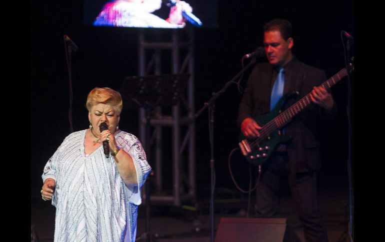 Paquita, acompañada de un mariachi, interpreta sus temas más conocidos. EL INFORMADOR  J. Mendoza  /