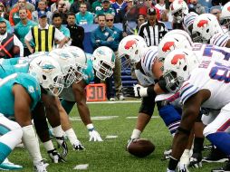 Los Bills de Buffalo a punto de enfrentarse contra los Delfines de Miami en el Estadio Ralph Wilson. AFP  M. Adamucci  /