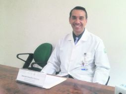 Cirujano urólogo y procurador Eduardo González, jefe del Departamento de Trasplantes del Hospital de Especialidades del Centro Médico. ESPECIAL /