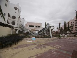 Vista de las afectaciones que dejó 'Odile' a su paso por Los Cabos. EFE O. Ramírez  /