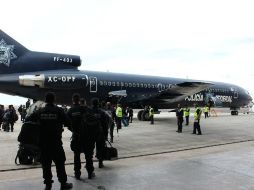 El avión Boeing 727, con 140 miembros abordo, espera aterrizar en el aeropuerto de Los Cabos. EFE  /