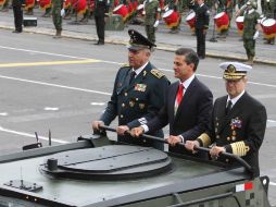 Por la mañana, Enrique Peña Nieto encabezó el tradicional Desfile Militar por el 16 de Septiembre. NTX  C. Pereda  /