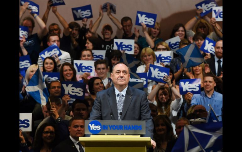 El líder nacionalista Alex Salmond cerró la campaña con un discurso en Perth, en el centro de Escocia.. EFE A.Rain.  /