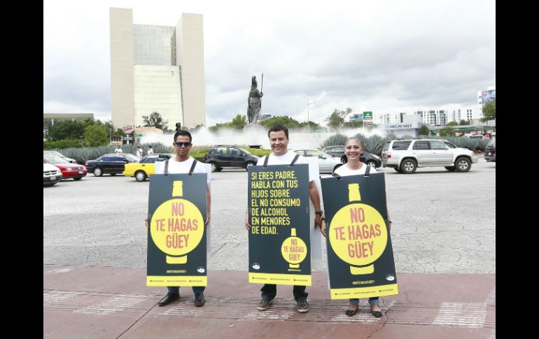 Se busca involucrar a los adolescentes, padres de familia y dueños de centros de consumo. EL INFORMADOR E. Pacheco  /