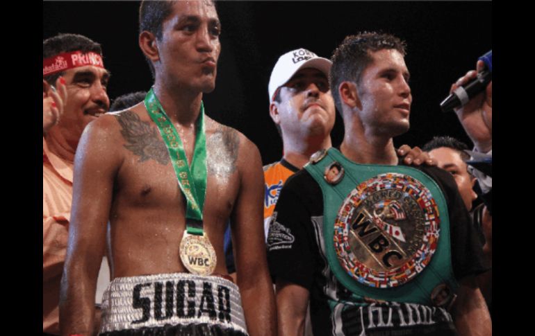 El 'Príncipe' Cuadras (d) está dispuesto a la revancha, ya que 'Sugar' Salgado (i) no quedó conforme. ESPECIAL  wbcboxing.com  /