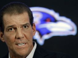 El dueño del club, Steve Bisciotti, da una conferencia de prensa para responder las preguntas de la investigación que hizo el equipo. AP / P. Semansky