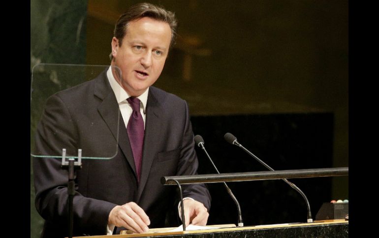 David Cameron espera que el Parlamento apoye la demanda del gobierno para atacar a los yihadistas. EFE / A. Gombert