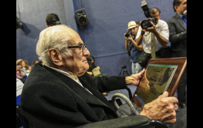 Solórzano fue reconocido por representantes institucionales, colegas, alumnos, amigos y familiares. EL INFORMADOR / ARCHIVO