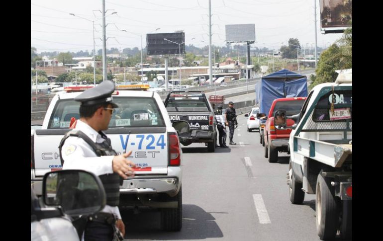 Autoridades lograron identificar a un hombre de 28 años de edad por medio de los familiares del fallecido. EL INFORMADOR / S. Blanco