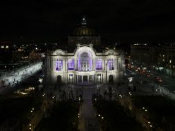 En el marco de la celebración por su 80 aniversario, la fachada del Palacio luce nueva iluminación. NTX / ARCHIVO