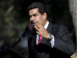 En la publicación, a página completa, aparece la imagen del presidente Nicolás Maduro. AP / ARCHIVO