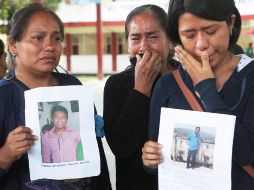 Familiares de los normalistas desaparecidos exigen a las autoridades los ayuden a encontrar a sus parientes. SUN / C. Blanquet