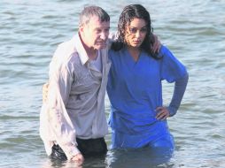 Williams y Kunis. Aquí, en el rodaje de las escenas de 'The angriest man in Brooklyn'. ESPECIAL / nydailynews.com