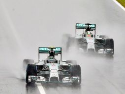 Lewis Hamilton. La lluvia estuvo presente en gran parte de la carrera en Suzuka. EFE / S. Suki