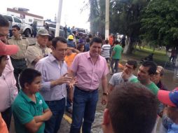 El secretario general de Gobierno, Roberto López Lara realizó un recorrido en colonias afectadas de Ocotlán. TWITTER / @RobertoLopezJal