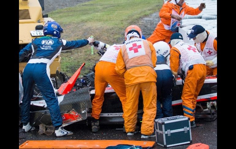 Bianchi impactó su auto contra una grúa que maniobraba en una curva del circuito de Suzuka. EFE / H. Yamamura