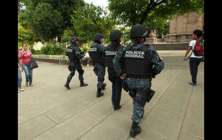 Fuerzas de seguridad federales tomaron el control de la seguridad de Iguala. EFE / J. Méndez