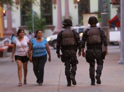 Desde la tarde de ayer la Gendarmería Nacional patrulla las calles de Iguala. EFE / J. Méndez