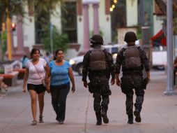 Fuerzas federales custodia a la ciudad de Iguala; se prevé que en breve inicien movilizaciones de estudiantes. EFE / J. Méndez