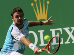 Wawrinka fue despachado por Simon por 5-7, 7-5, 6-4. EFE / D. Azubel