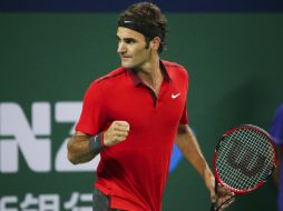 Federer se tomó casi tres horas para derrotar a Mayer. EFE / D. Azubel