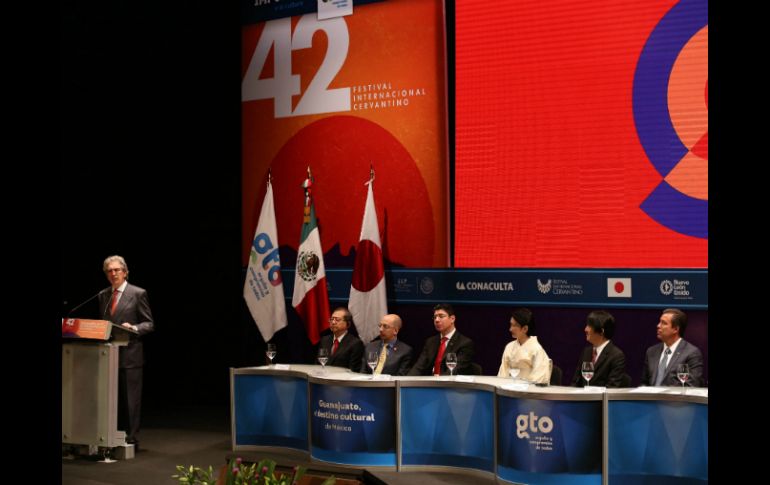 En la ceremonia inaugural estuvieron presentes el presidente de Conaculta, El gobernador de Gto, el embajador de Japón, entre otros. EFE / U. Basurto.