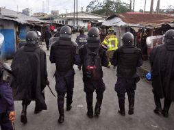 En Liberia, hacen falta trabajadores de salud y camas para infectados por el ébola. AP / ARCHIVO