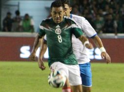 Marco Fabián destaca que será importante que los elementos de experiencia y los recién convocados se conjunten. EFE /