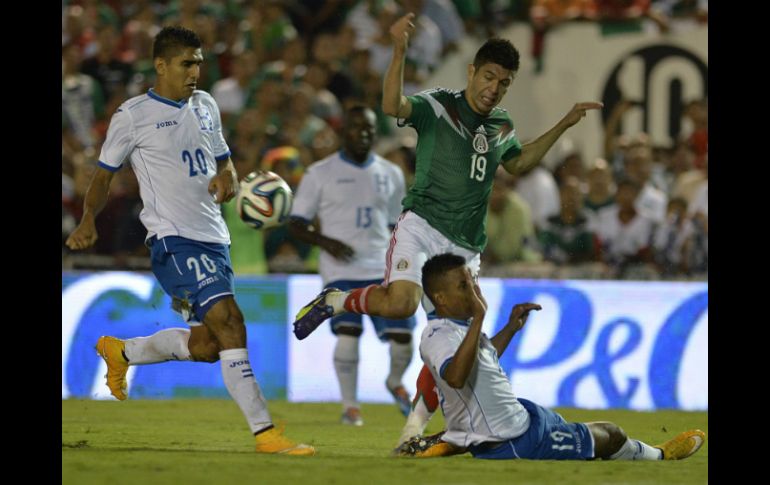 Oribe Peralta está pasando por muy mal momento. AFP / S. Corral