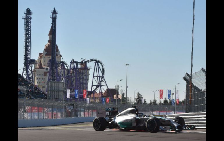 Lewis Hamilton encabeza el cmapeonato de pilotos con 266 puntos. AFP / D. Dilkoff