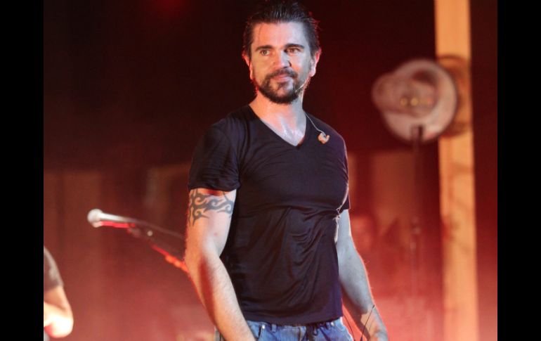 Juanes no duda al presentarse a aquellos que empiezan a conocer su música. NTX / O. Vega