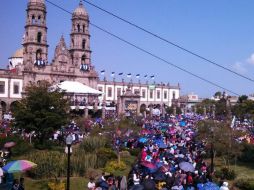 La Basílica está repleta de fieles a 'la Generala'. EL INFORMADOR / T. Villaseñor