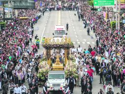 VENERADA. La Virgen de Zapopan regresó a su nicho escoltada por miles de fieles seguidores. EL INFORMADOR / F. Atilano