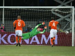 Los goles estuvieron a cargo de Gylfi Sigurdsson en el minuto 10 y el segundo en el 42, dándole el triunfo a Islandia. EFE / o. Kraak.