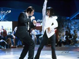 Vincent Vega y Mia Wallace bailan al ritmo del twist. ESPECIAL / Miramax