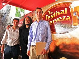 Juan Carlos Banda, Rolf Tiesen y Juan Carlos Rivero, listos para ofrecer una serie de sorpresas en el Festival de la Cerveza. EL INFORMADOR / E. Barrera