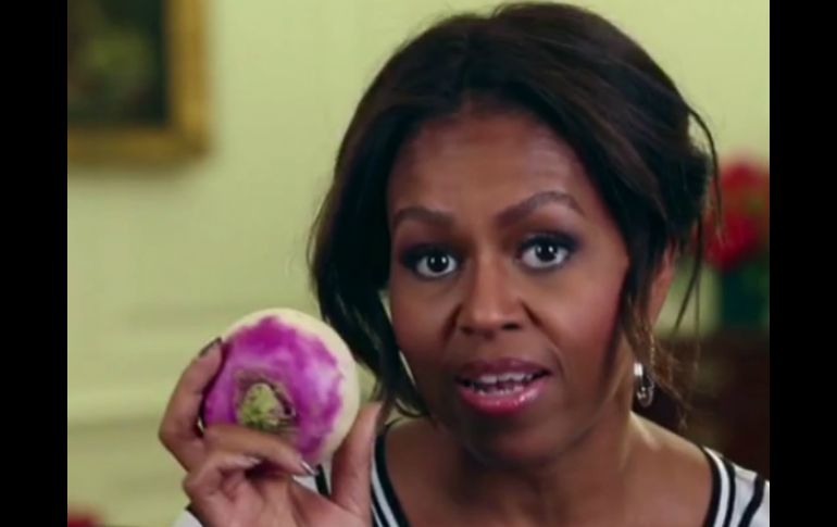 El video es la respuesta que ha dado Michelle a un imitador de Barack. ESPECIAL / whitehouse