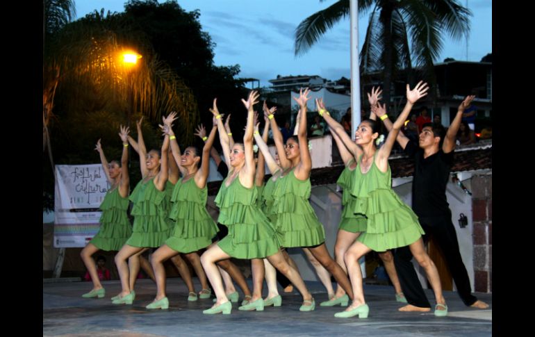 Alumnos del SEMS se preparan para el Festival Cultural. ESPECIAL / Sems