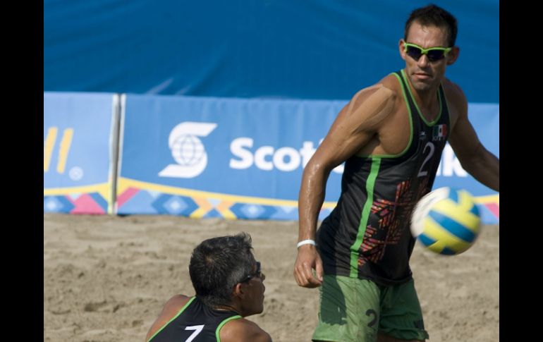 Los mexicanos Juan Virgen y Aldo Miramontes esperan colarse al medallero en Veracruz 2014. EFE / ARCHIVO