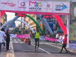 El atleta keniano Hillary Kimaiyo se llevó el triunfo de manera aplastante con un tiempo de 2:20:51. EL INFORMADOR / J. Robles