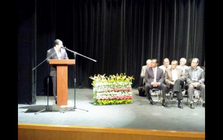 Eduardo Almaguer Ramírez en la inauguración del Segundo Foro Internacional Guadalajara 2014. TWITTER / @ealmaguerr