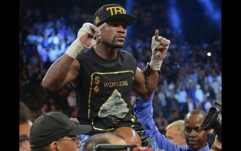 También reclaman que Floyd Mayweather mintió en su testimonio sobre el programa 'All Access'. AP / ARCHIVO