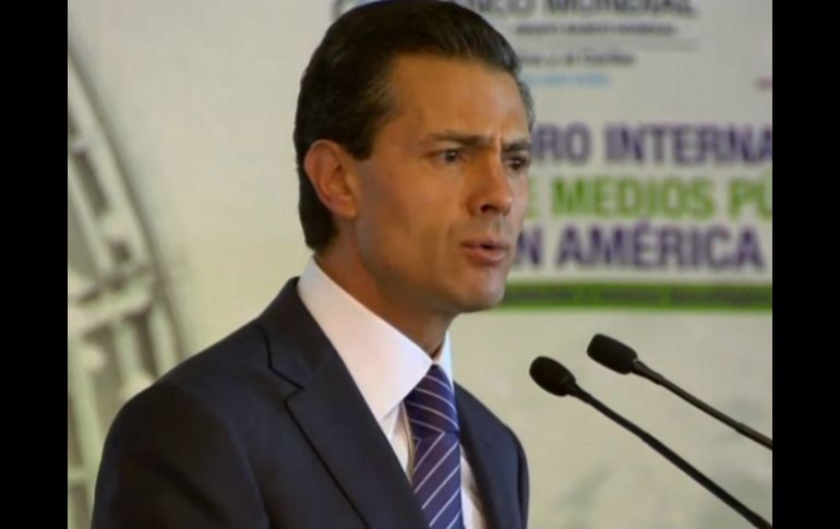 Los medios enfrentan el desafío de adaptarse a los nuevos tiempos, asegura Peña Nieto. ESPECIAL / Gobierno de la República