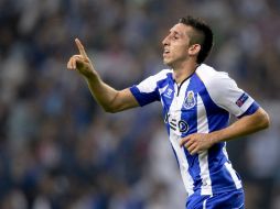 Héctor Herrera adelantó a los portugueses al final del primer tiempo. EFE / F. Veludo