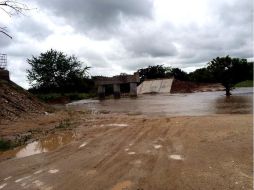 Autoridades trabajan para restablecer las comunicaciones y propiciar el regreso de los damnificados a sus hogares. NTX /