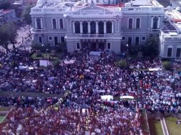 Protección Civil y Bomberos calcula alrededor de nueve mil personas en la manifestación. EL INFORMADOR / A. García