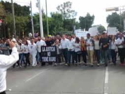 Estudiantes y autoridades universitarias se manifiestan contra la violencia hacia estudiantes. TWITTER / @FEU_UdeG